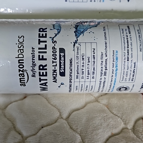 New AmazonBasics Replacement LG LT600P Refrigerator Water Filter Standard - Picture 2 of 3